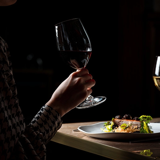 Cena sensorial insólita en el restaurante Dans le Noir ?