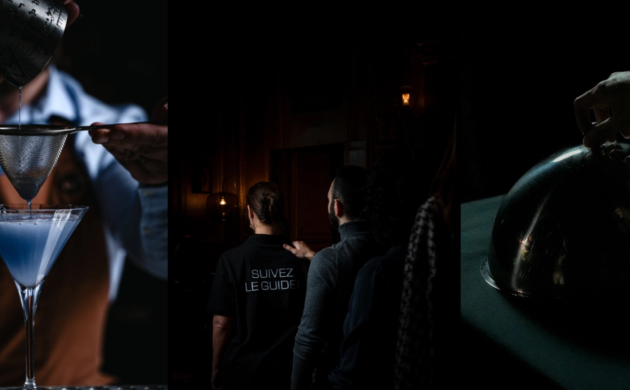 Barman filtrant un cocktail bleu dans un verre à martini, clients guidés dans un restaurant sombre et cloche en métal révélant un plat gastronomique.